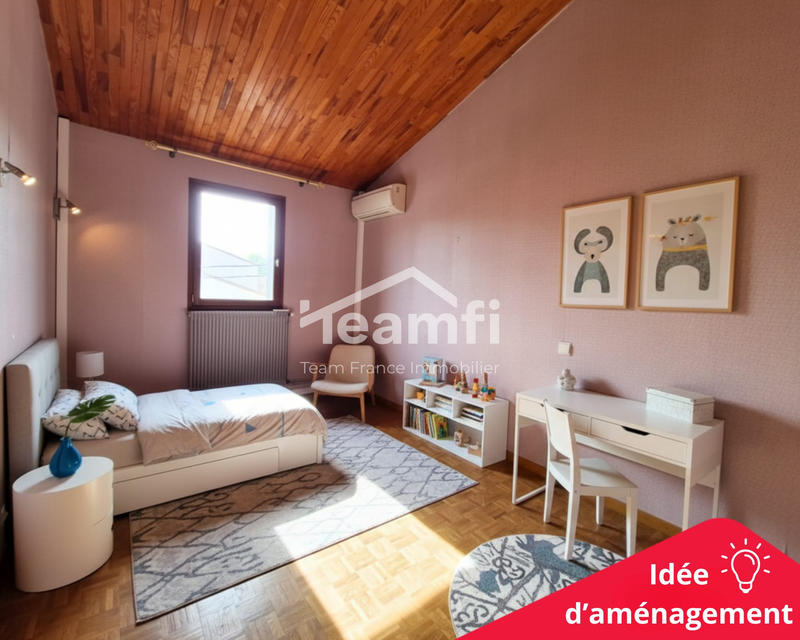 Maison - 270 m² - 11 pièces