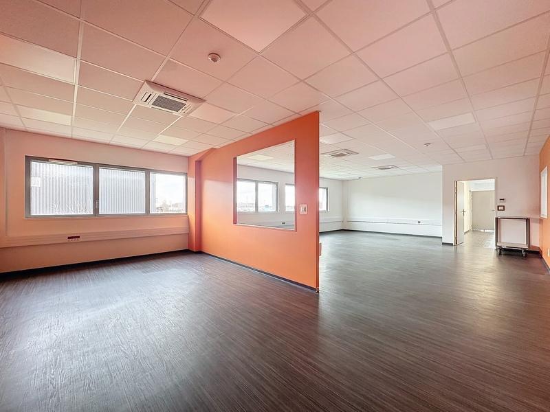 Bureau - 423 m² - 15 pièces