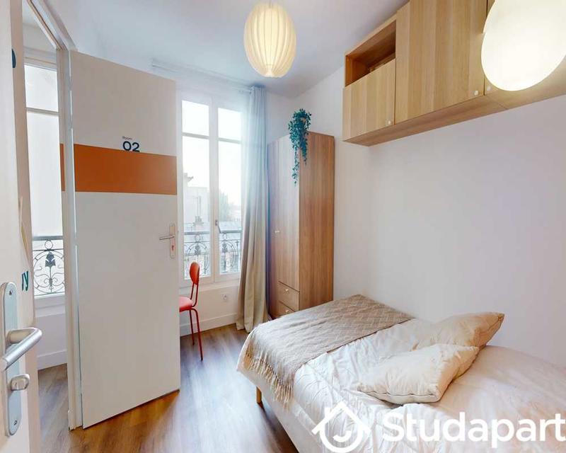 Chambre - 70 m² - 1 pièce