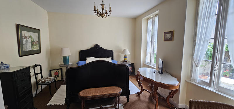 Propriété - 224 m² - 10 pièces