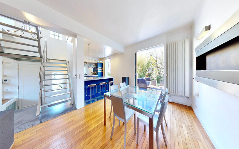 Maison - 202 m² - 8 pièces