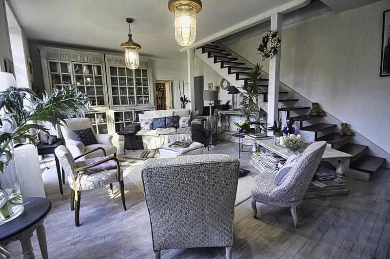 Maison - 291 m² - 15 pièces