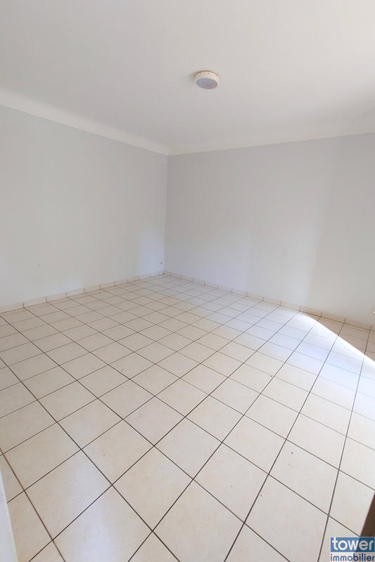 Maison - 83 m² - 5 pièces