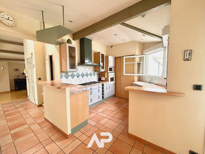 Appartement - 125 m² - 4 pièces