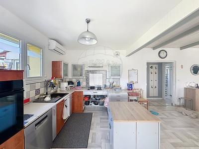 Maison - 159 m² - 7 pièces