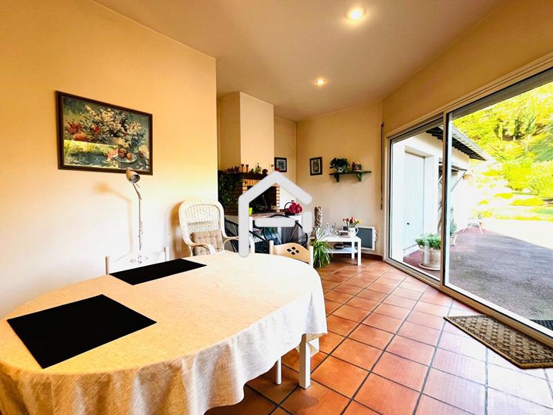 Maison - 190 m² - 7 pièces