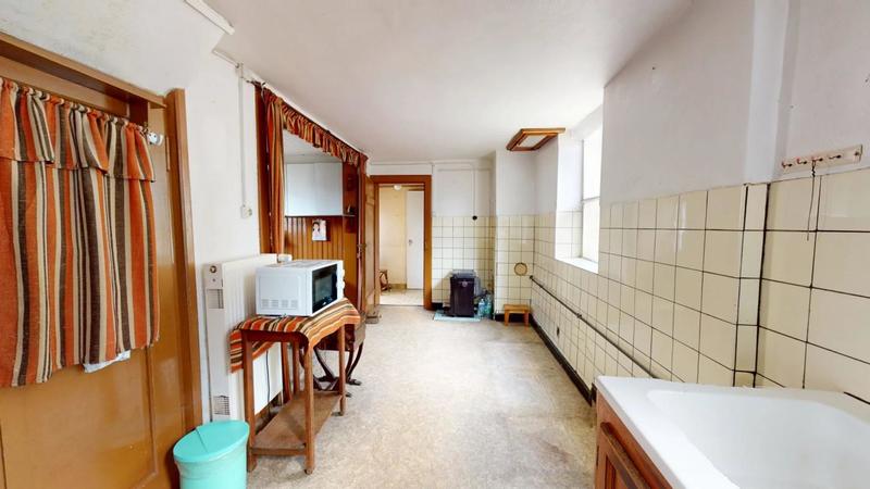 Maison - 99 m² - 5 pièces