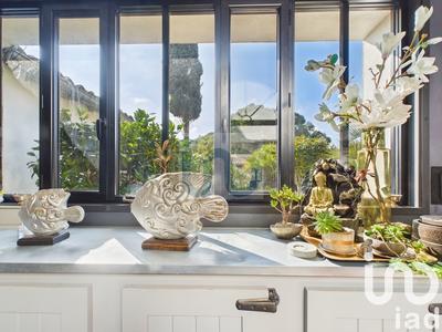 Maison - 400 m² - 15 pièces