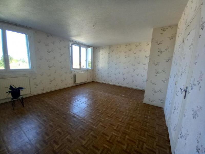 Appartement - 90 m² - 5 pièces