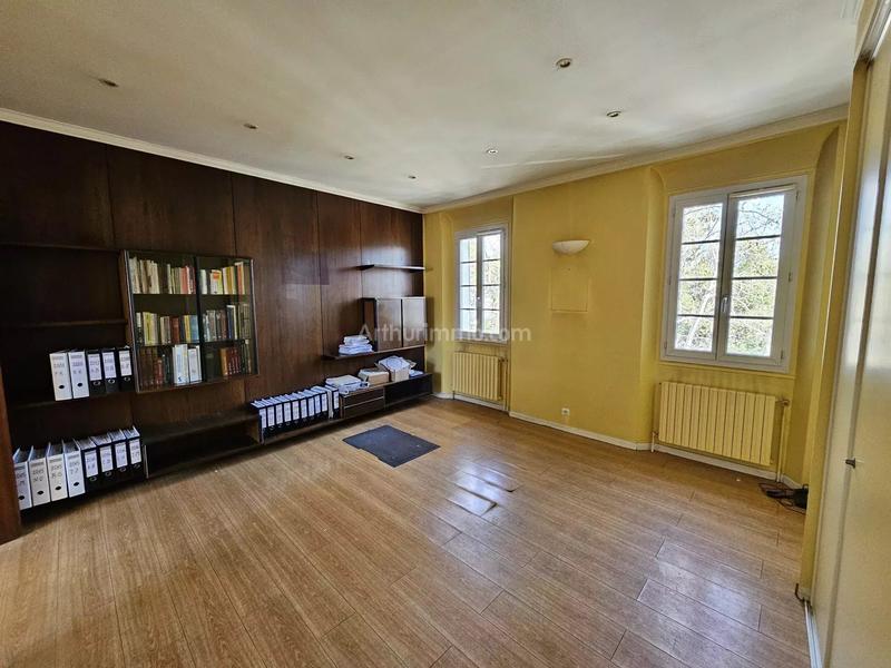 Immeuble - 260 m² - 10 pièces