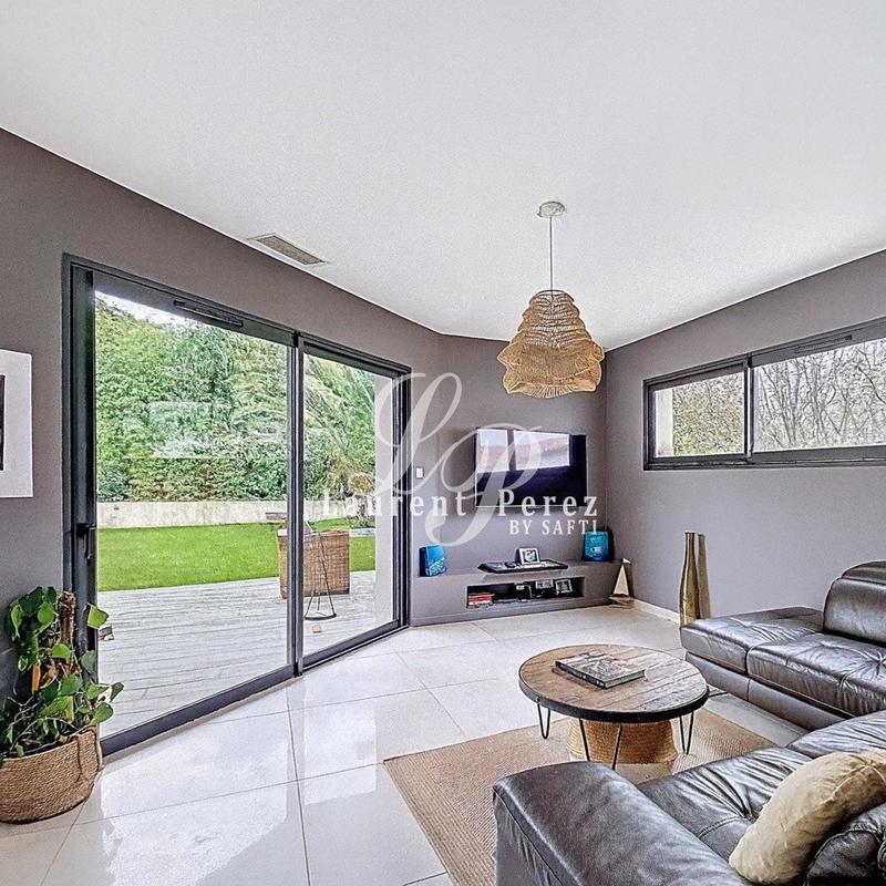 Maison - 175 m² - 6 pièces