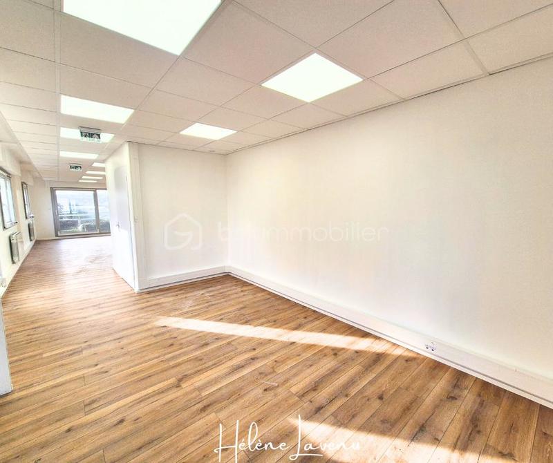 Bureau - 140 m² - 4 pièces