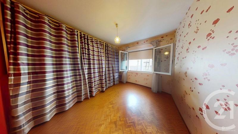 Maison - 166 m² - 7 pièces