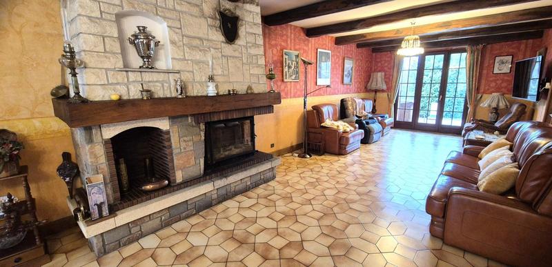 Maison - 177 m² - 7 pièces