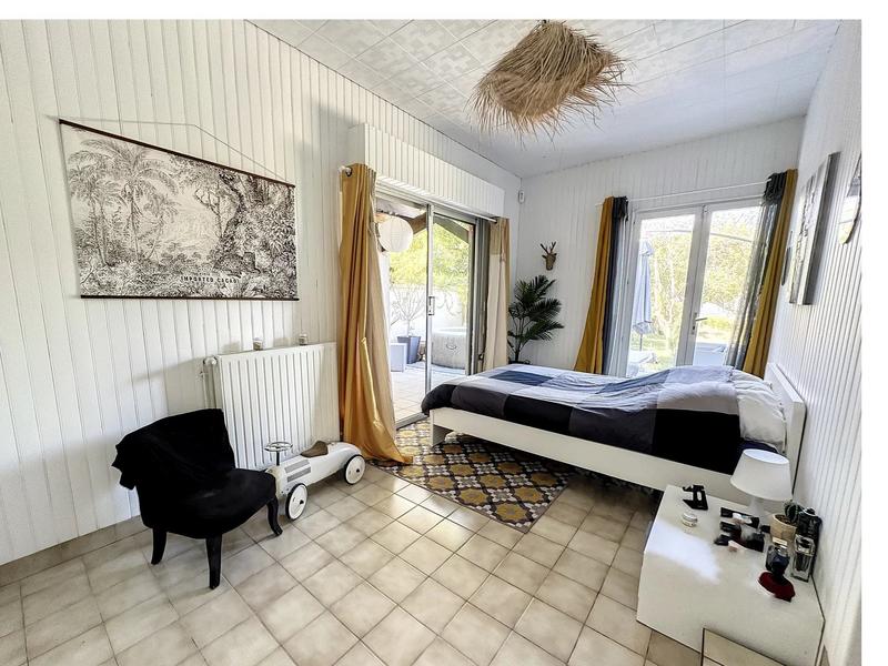 Maison - 170 m² - 8 pièces