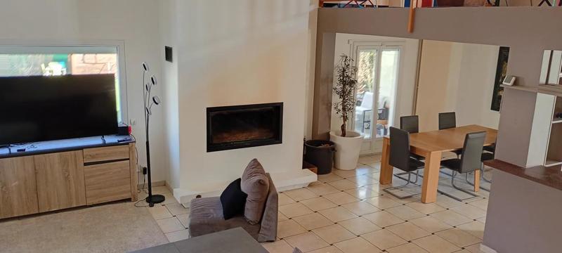 Maison - 202 m² - 6 pièces