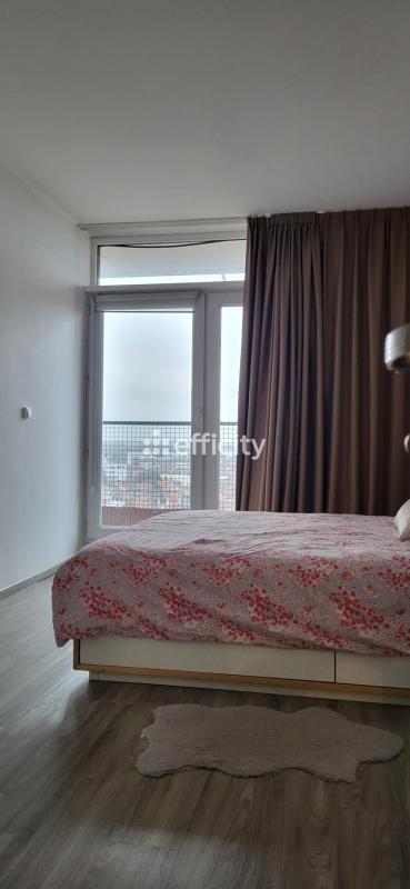 Appartement - 97 m² - 4 pièces