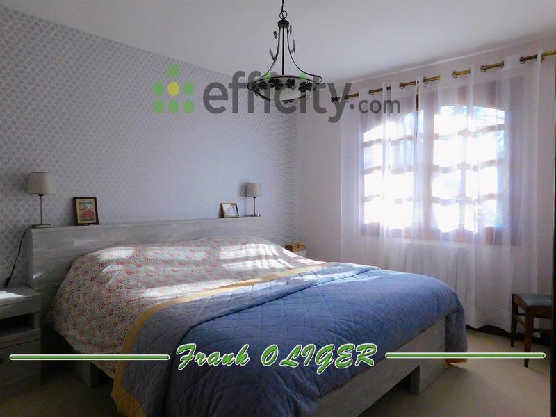 Maison - 300 m² - 11 pièces