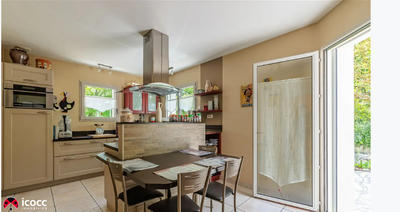 Maison - 137 m² - 6 pièces