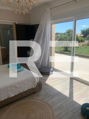 Propriété - 305 m² - 4 pièces