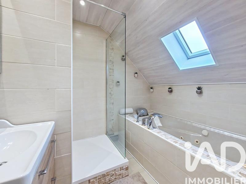 Maison - 152 m² - 7 pièces