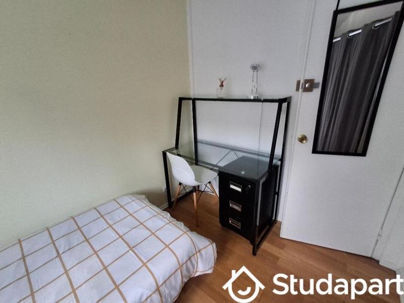 Chambre - 9 m² - 1 pièce