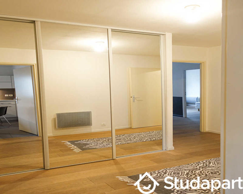 Chambre - 90 m² - 1 pièce