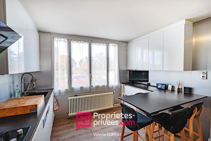 Maison - 190 m² - 8 pièces