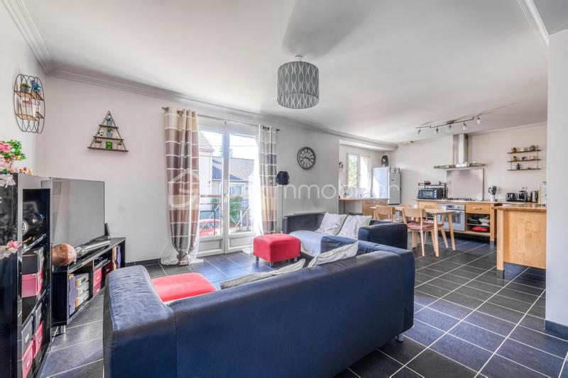 Maison traditionnelle - 85 m² - 3 pièces