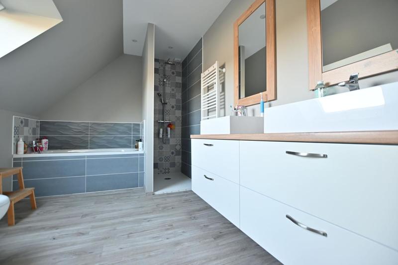 Maison - 151 m² - 6 pièces