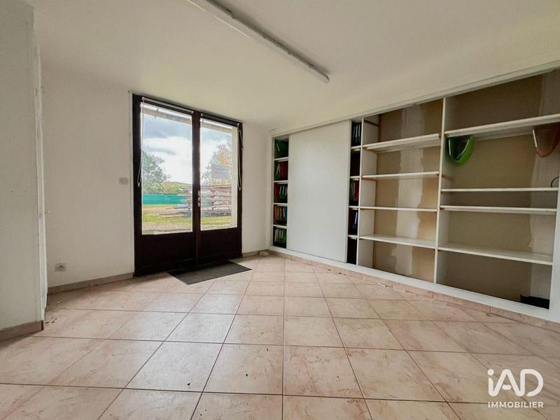 Local commercial - 713 m²