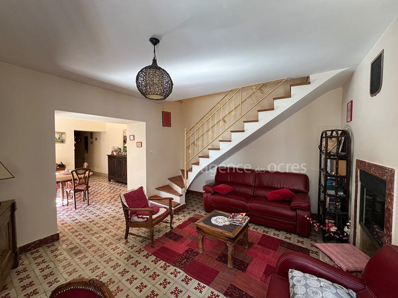 Maison - 260 m² - 9 pièces