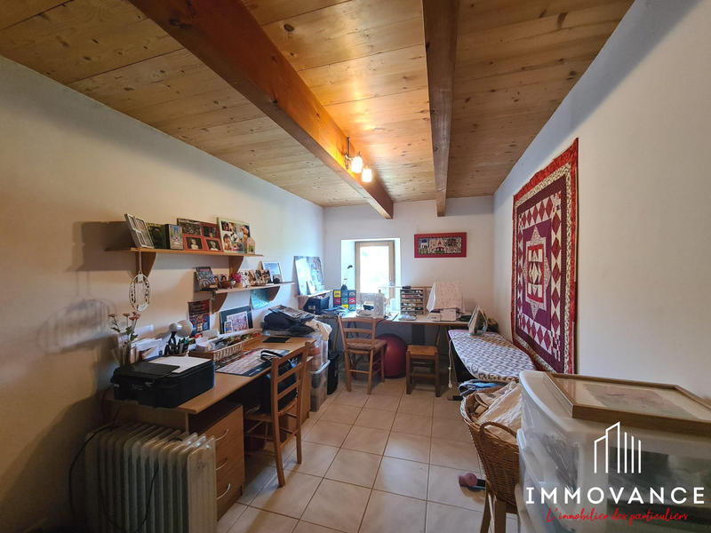 Appartement - 93 m² - 5 pièces