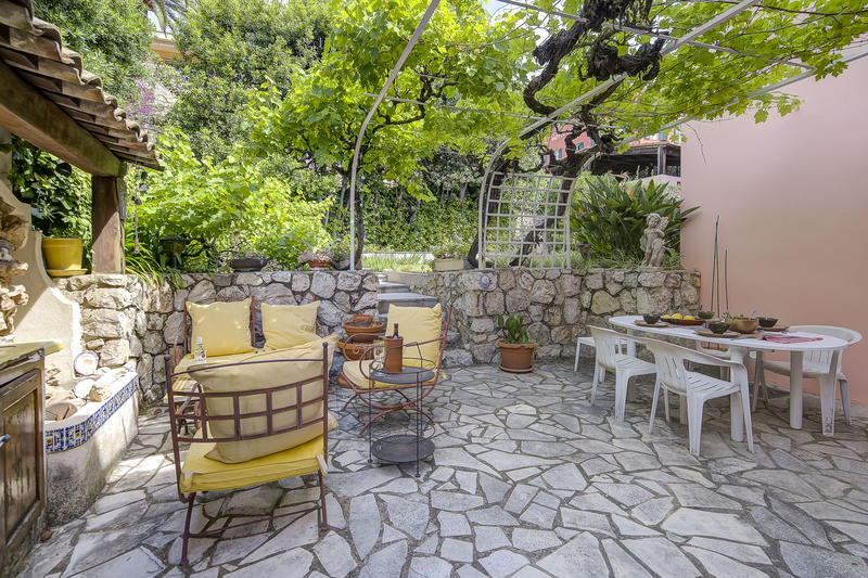 Maison - 200 m² - 7 pièces