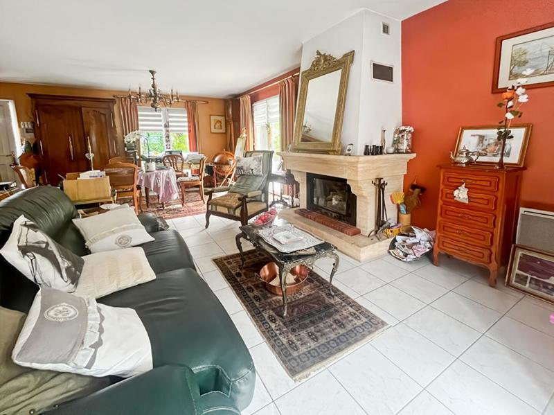 Maison - 98 m² - 5 pièces