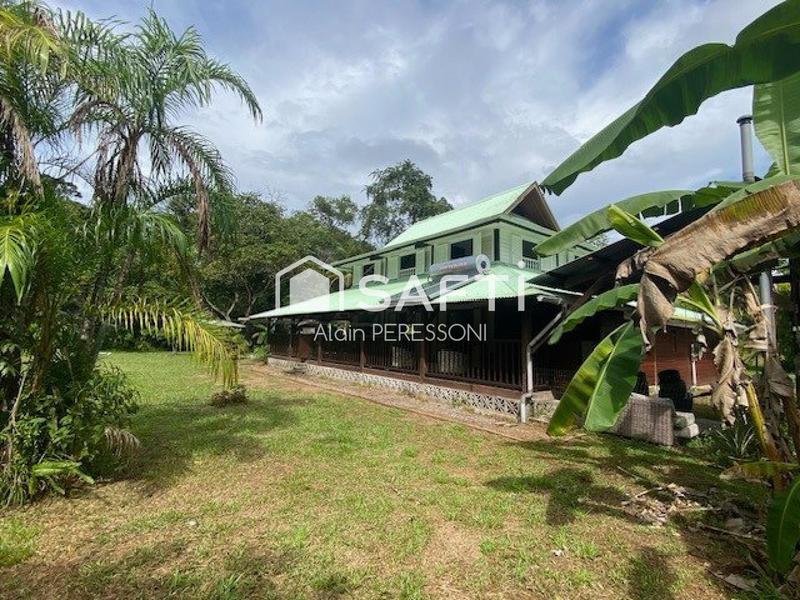 Maison - 180 m² - 6 pièces