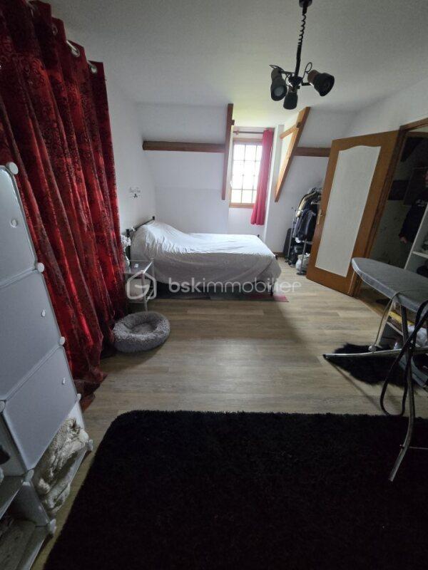 Maison traditionnelle - 170 m² - 6 pièces