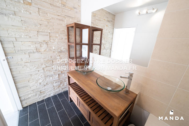 Chambre - 9 m² - 5 pièces