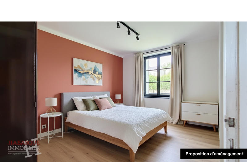 Maison - 93 m² - 7 pièces