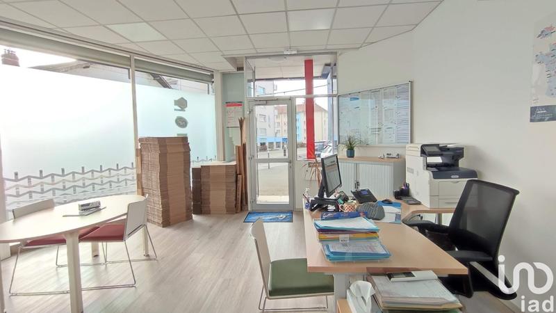 Bureau - 251 m²