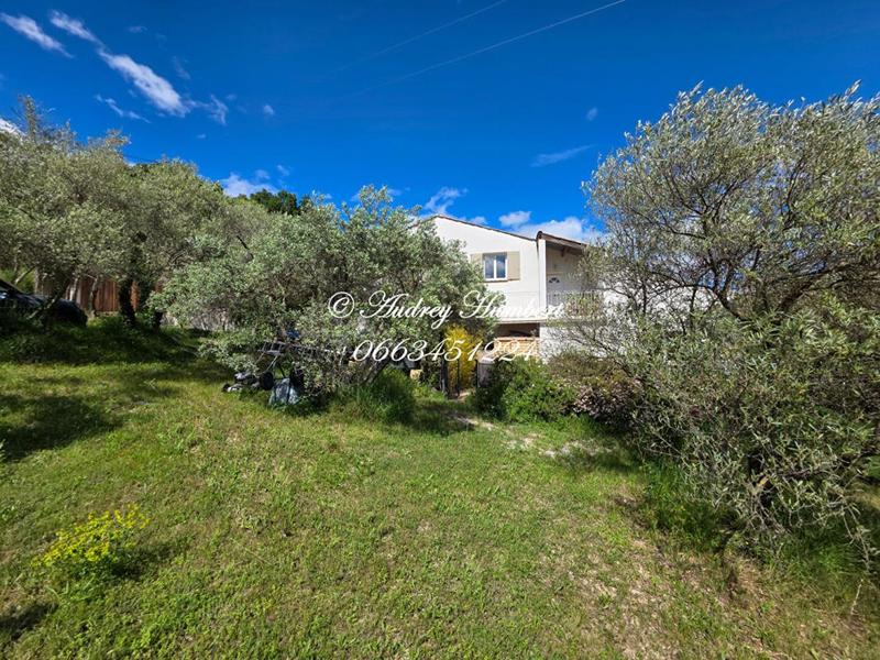 Maison - 156 m² - 8 pièces