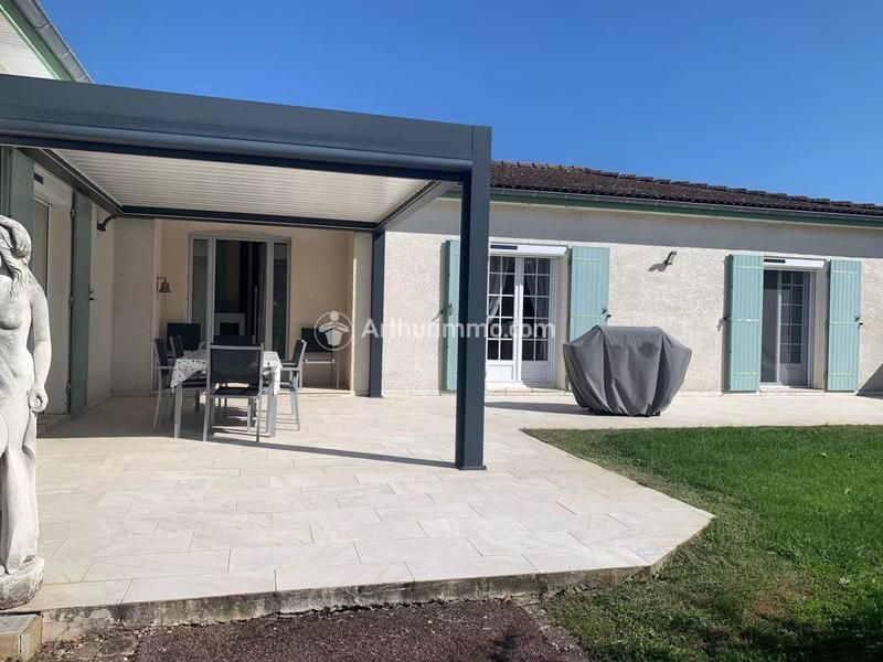 Maison - 266 m² - 8 pièces