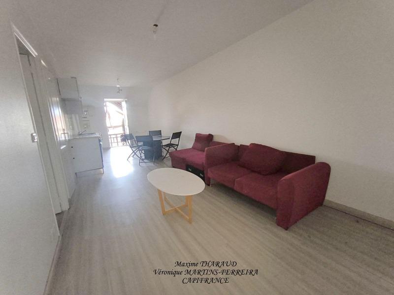 Local commercial - 240 m² - 11 pièces