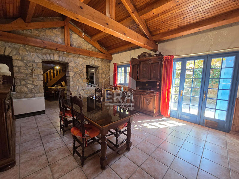 Maison - 101 m² - 4 pièces