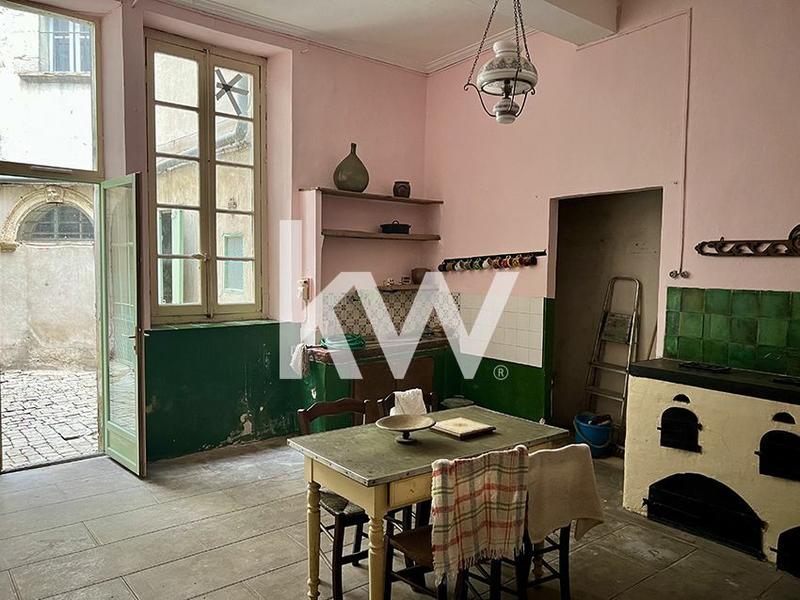 Maison - 280 m² - 5 pièces