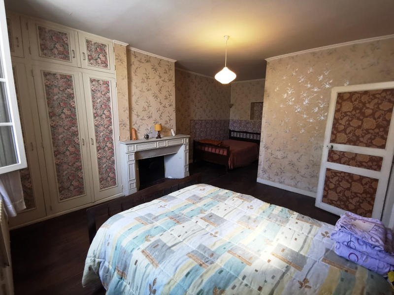 Maison - 215 m² - 8 pièces