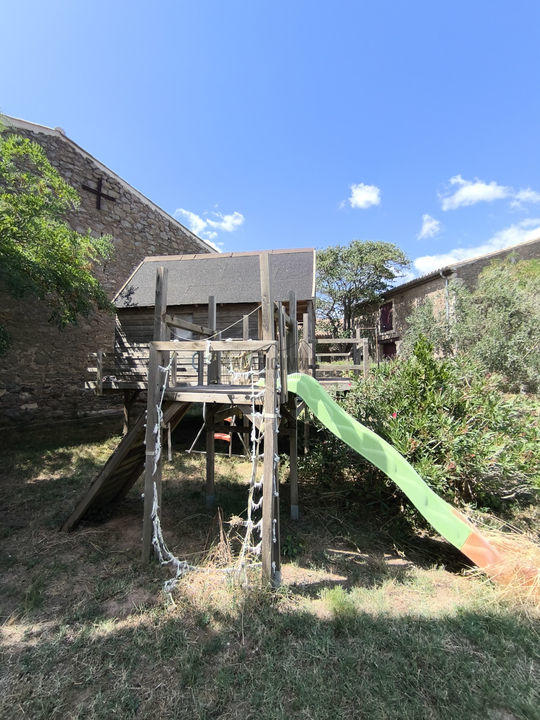 Propriété - 420 m² - 10 pièces