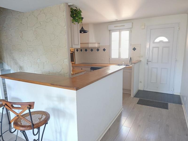 Maison - 96 m² - 6 pièces