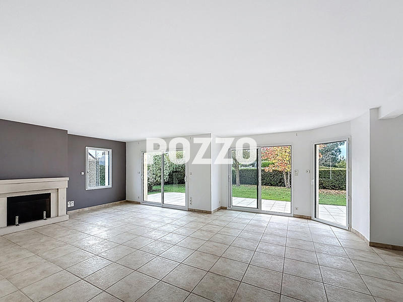 Maison - 200 m² - 7 pièces
