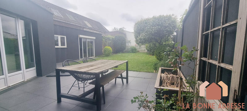 Maison - 251 m² - 7 pièces